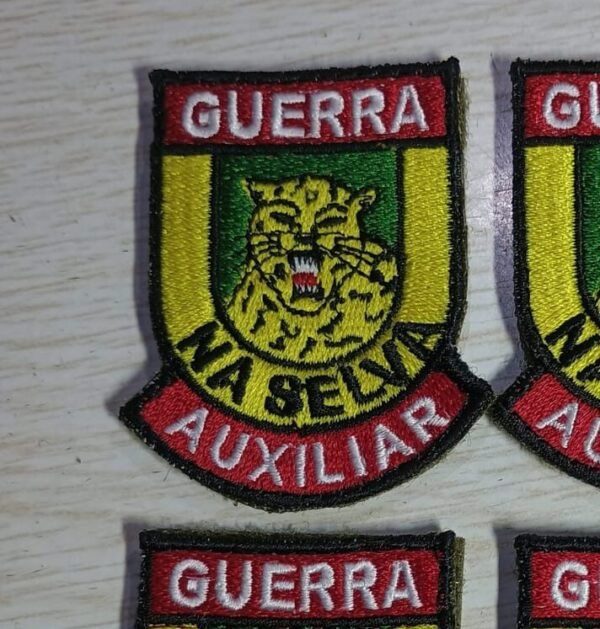 Distintivo de gorro de AUXILIAR do Curso Guerra na Selva